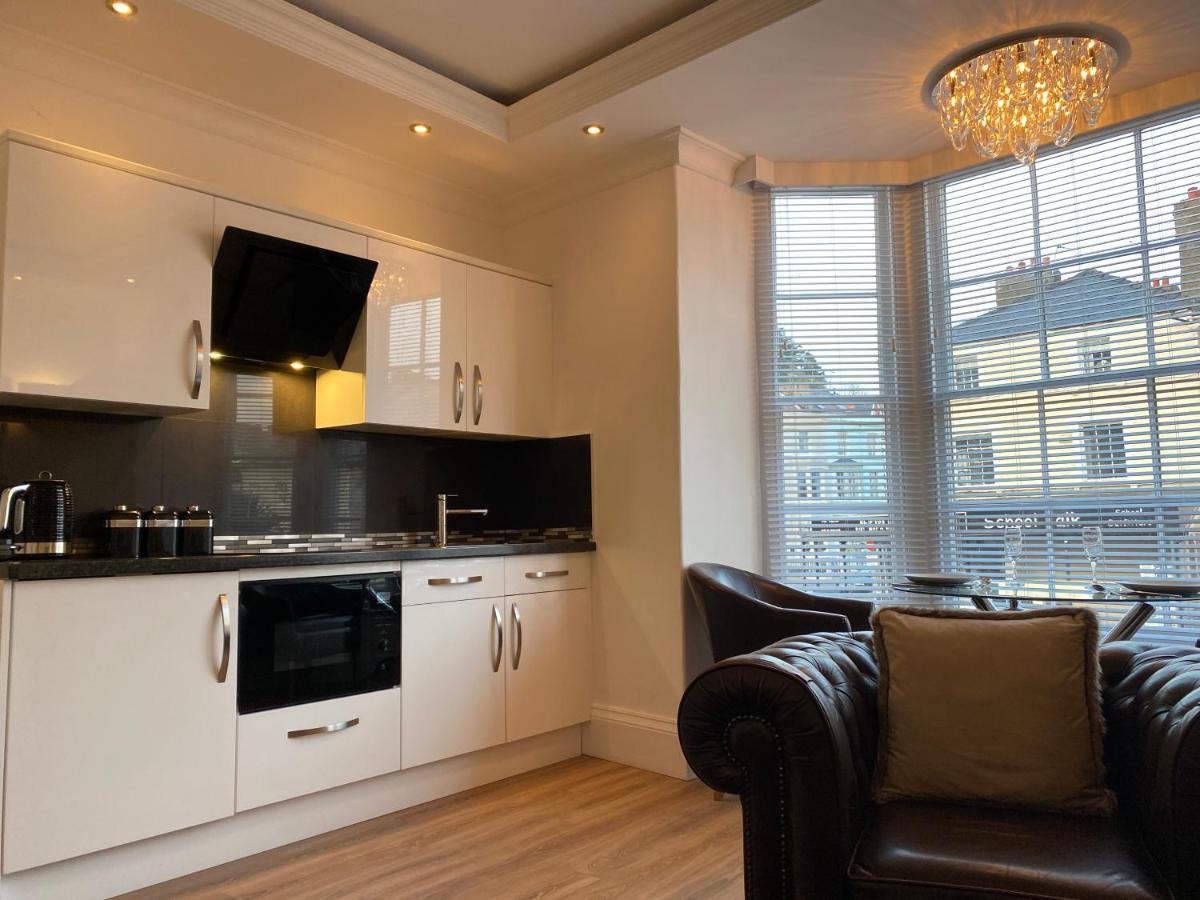 The Maureen Suite Llandudno Exterior photo