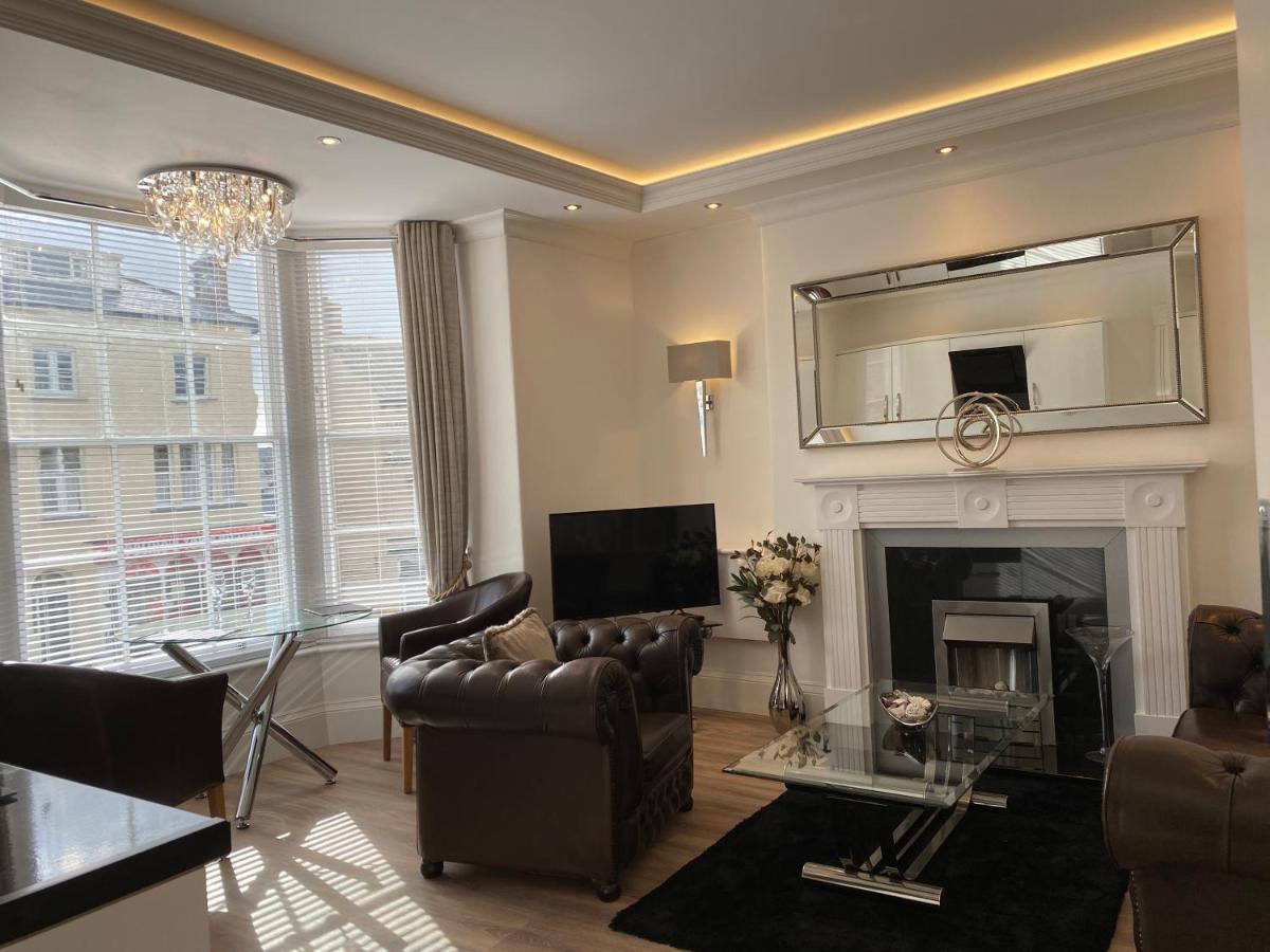 The Maureen Suite Llandudno Exterior photo